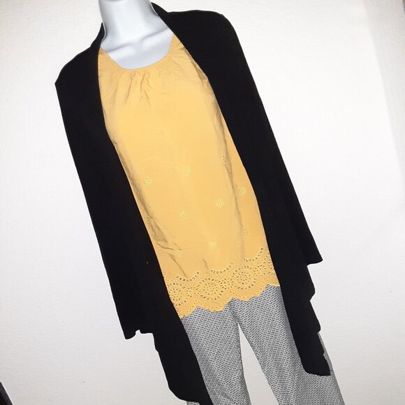 Yellow Eyelet Top, Ava & Viv 1X * Black & White Peck & Peck Pant *Black Sweater - Picture 1 of 9